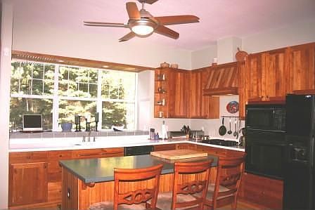 2nd image of 281 Chelsea Ave