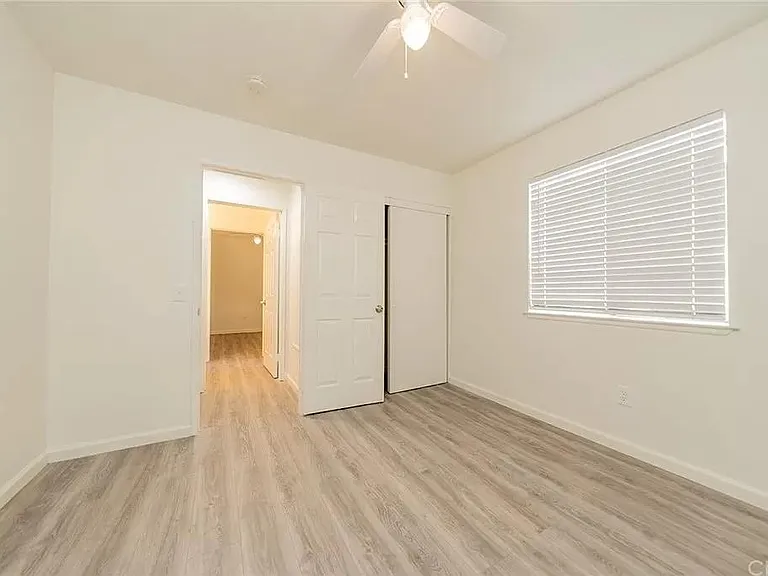 24101 Fir Ave — Photo 16