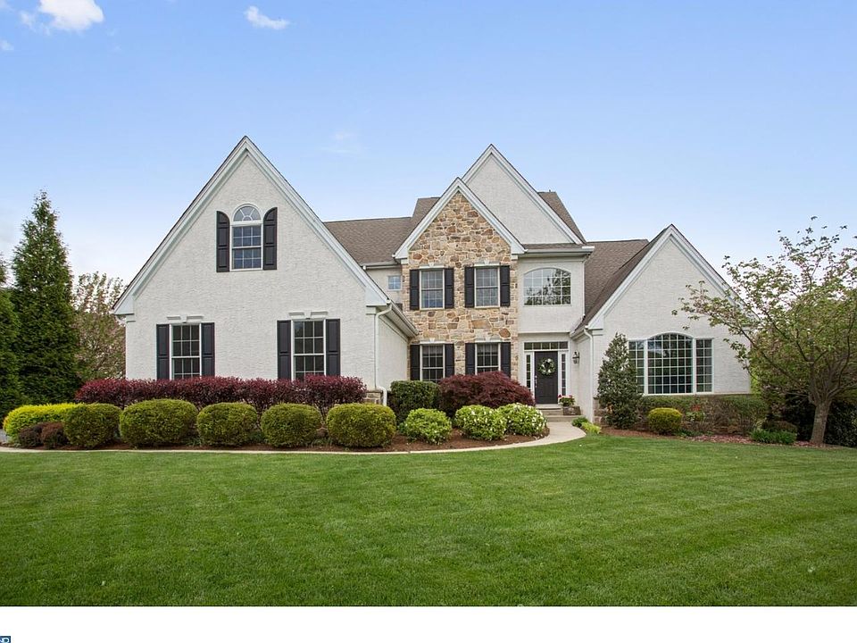 2nd image of 101 Cherry Farm Ln