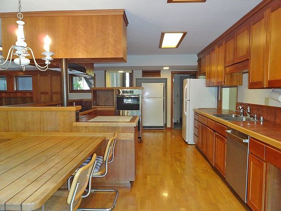 3rd image of 16131 Bachman Ave