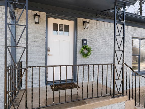 3rd image of 3 Fairhills Cir
