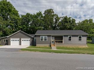 218 Lakeview Dr, Dexter, NY 13634