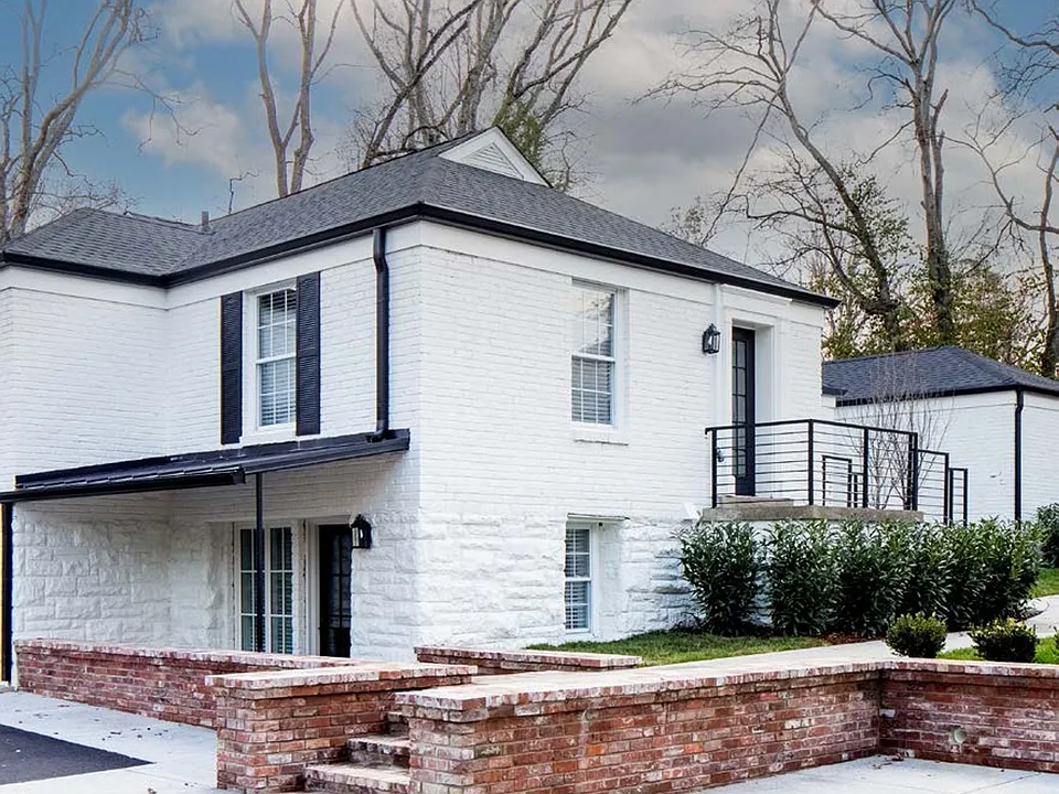 203 Leake Ave