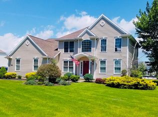 1 Heathrow Ct, Lancaster, NY 14086