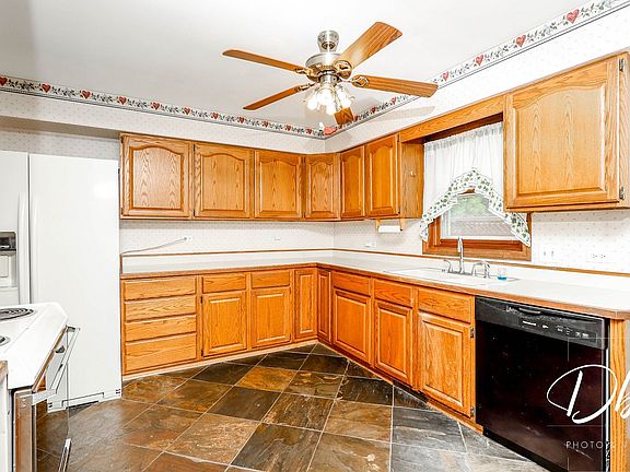 5th image of 37416 N Capillo Ave