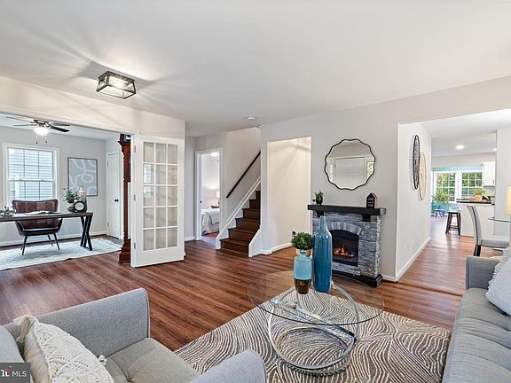 3rd image of 4009 Roberts Rd