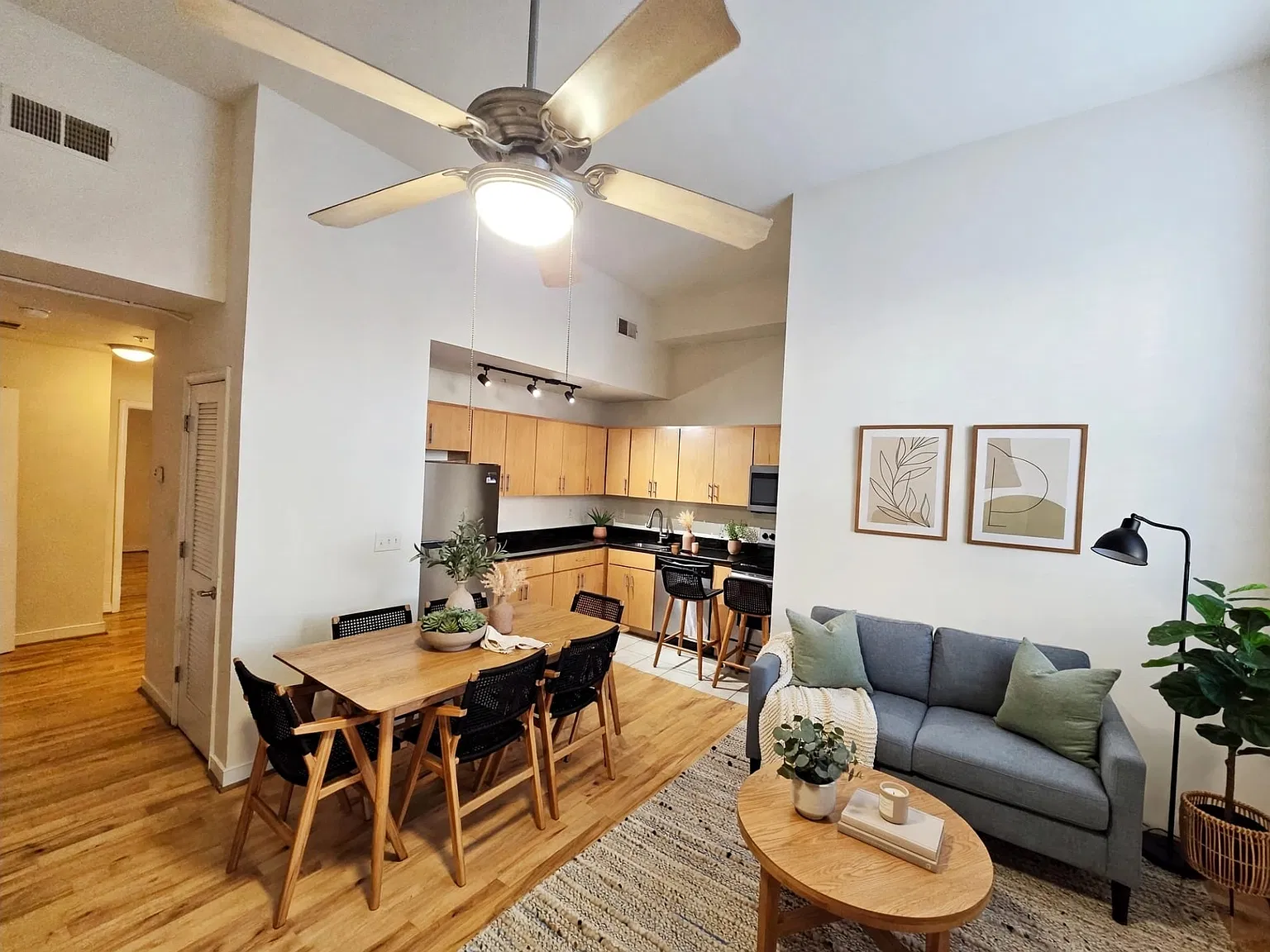 14 W Broad St — Photo 1