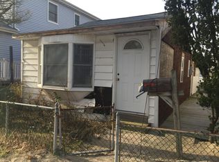 58 Reid Ave, Rockaway Point, NY 11697