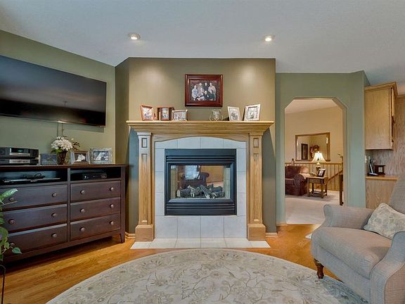 4th image of 1006 Tiffany Ct