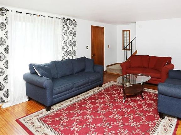 3rd image of 78 Clifford Hts