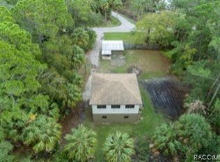 19 67th St, Yankeetown, FL 34498