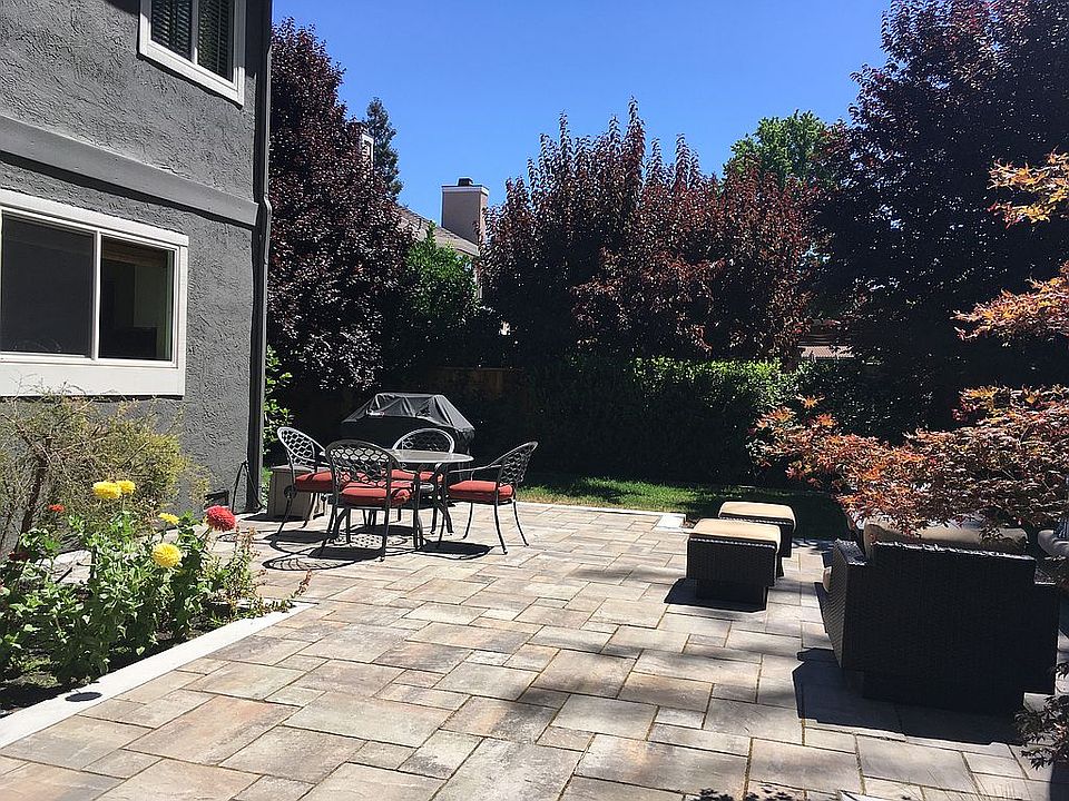 2nd image of 420 Grand Oak Ct
