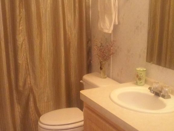 5th image of 2492 Palm Dr