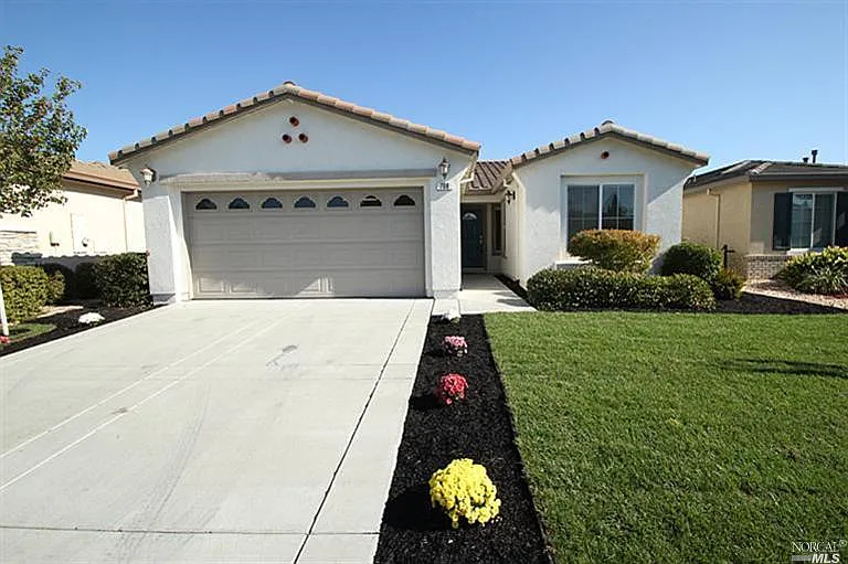 708 Michelbook Ln photo 1