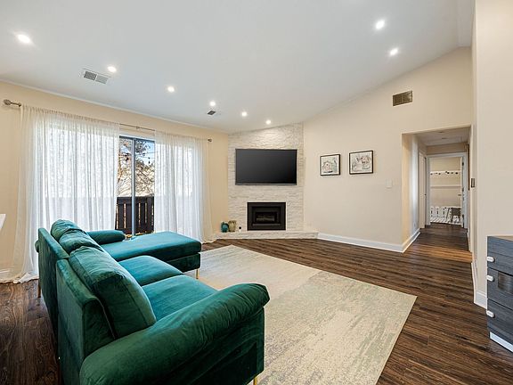 3rd image of 4214 N Mallard Dr Unit 8