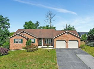 10608 Bratton Ct, Williamsport, MD 21795