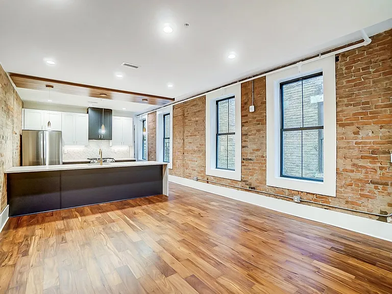 12-14 E 15th St — Photo 10