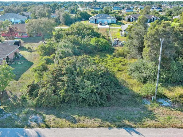 394 Palencia Ave, Lehigh Acres, FL 33974