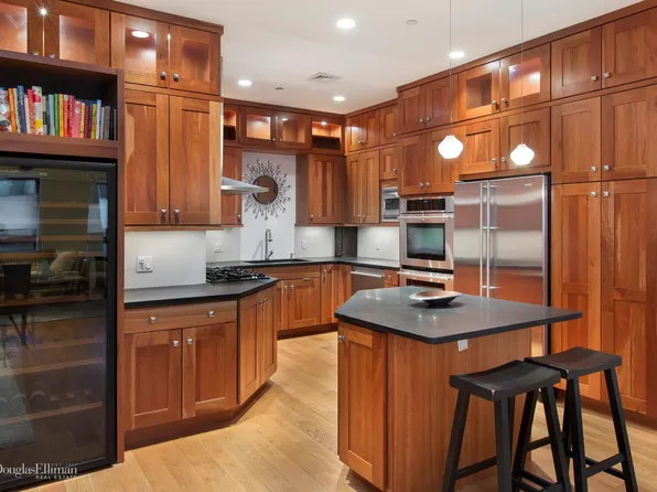 497 Greenwich Street image 1 of 11