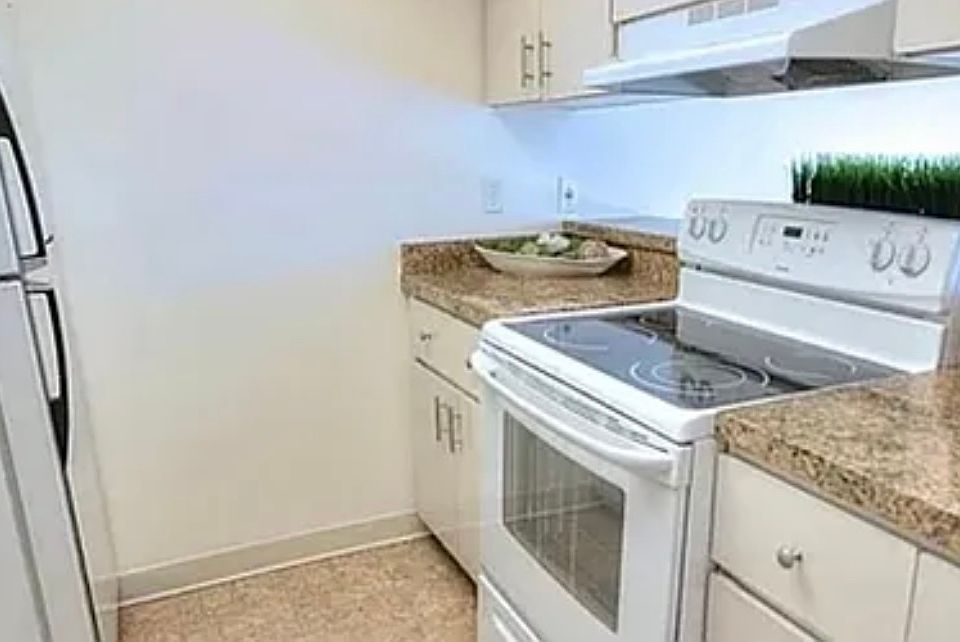 2nd image of 77835 California Dr APT C12