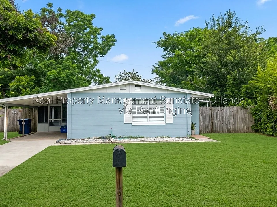 214 Woodmere Blvd