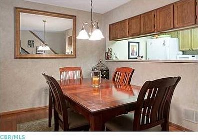 5th image of 5198 Willow Grove Pl N