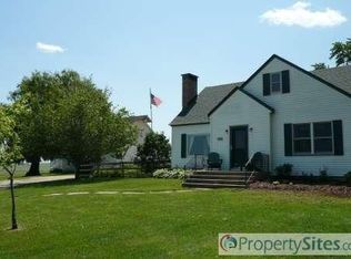 525 Church, German Valley, IL 61039