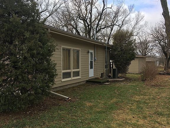 5th image of 605 N Poplar St