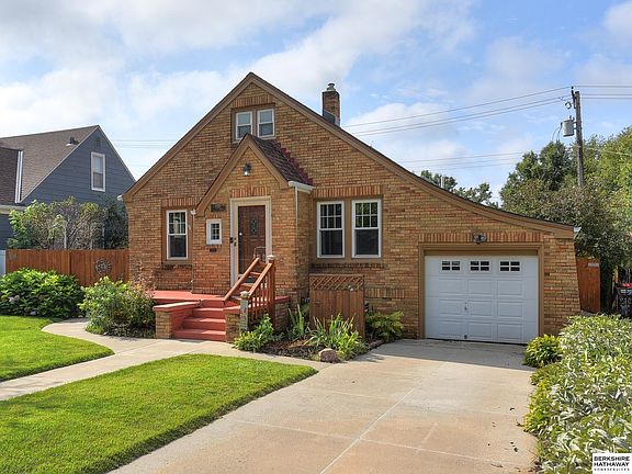 3rd image of 4707 Shirley St