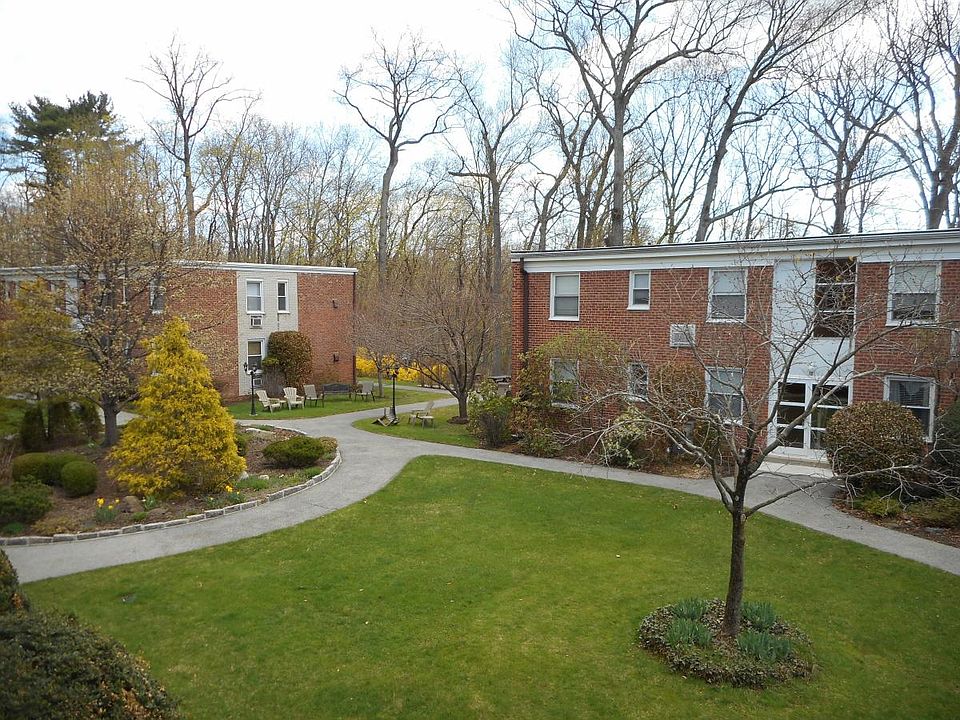 1st image of 20 W Hartsdale Ave