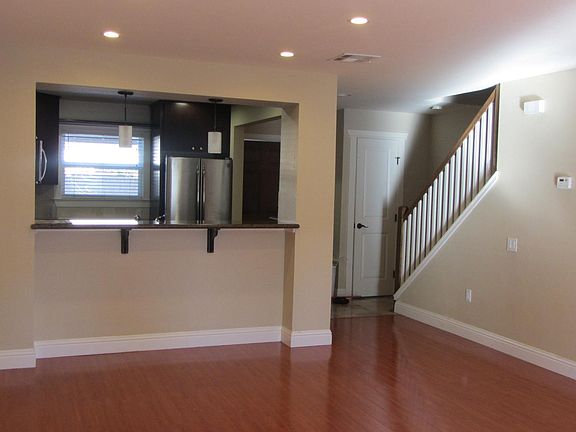 3rd image of 865 Carlisle Way APT 118