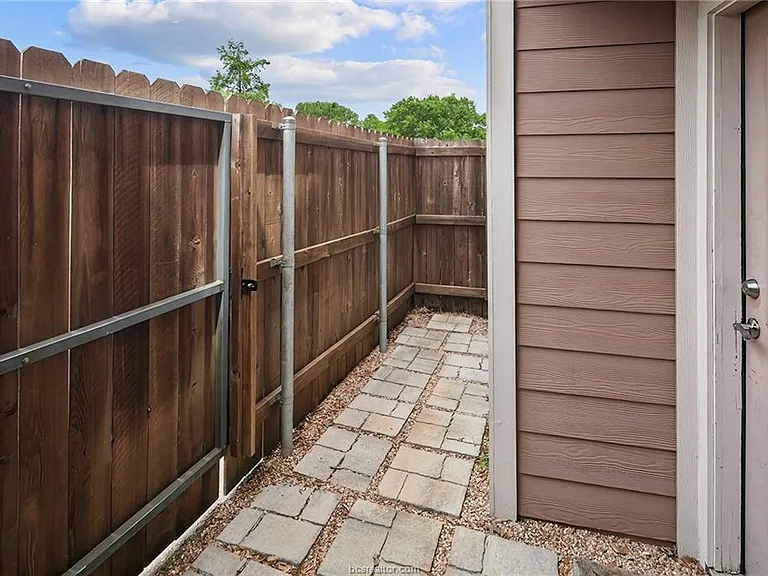 2807 Wildflower Dr #21 — Photo 13