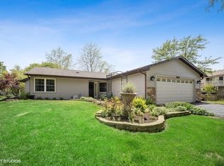 1805 Shorewood Dr W, Hoffman Estates, IL 60192