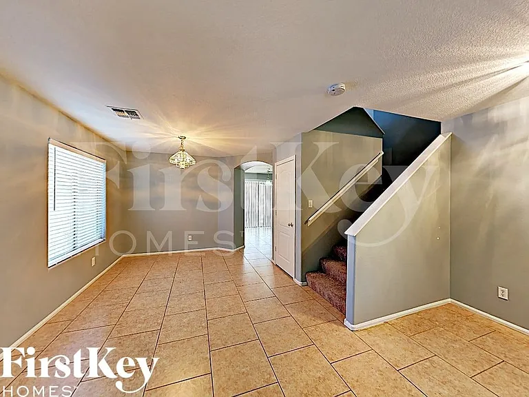 2430 W Via Dona Rd — Photo 6
