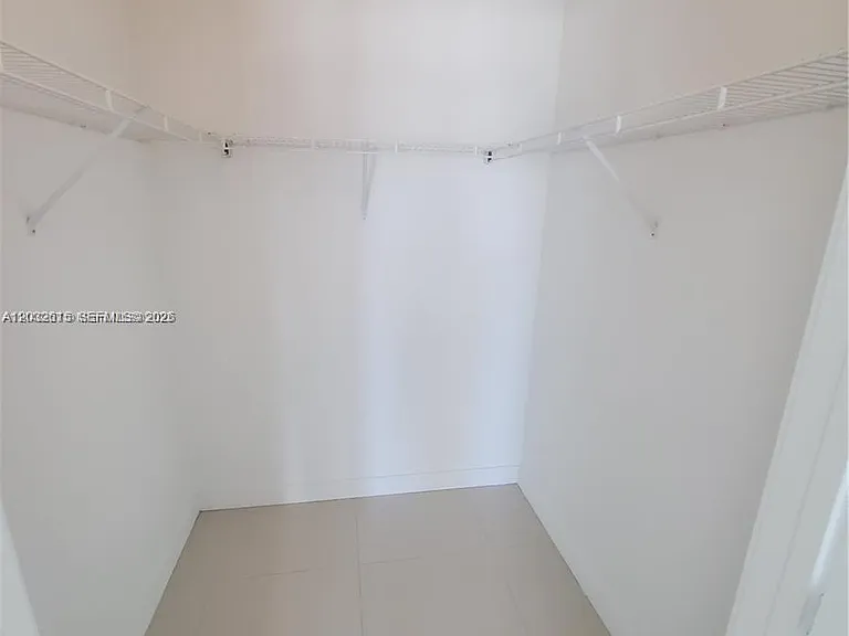 1111 SW 1st Ave #1522 — Photo 5