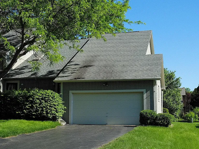 318 Old Spring Ct — Photo 1