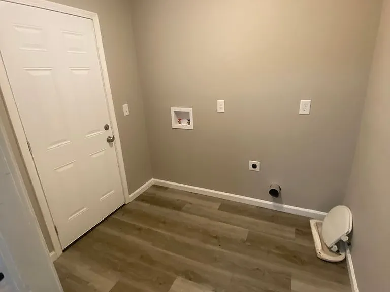 27 Stuart Dr — Photo 16