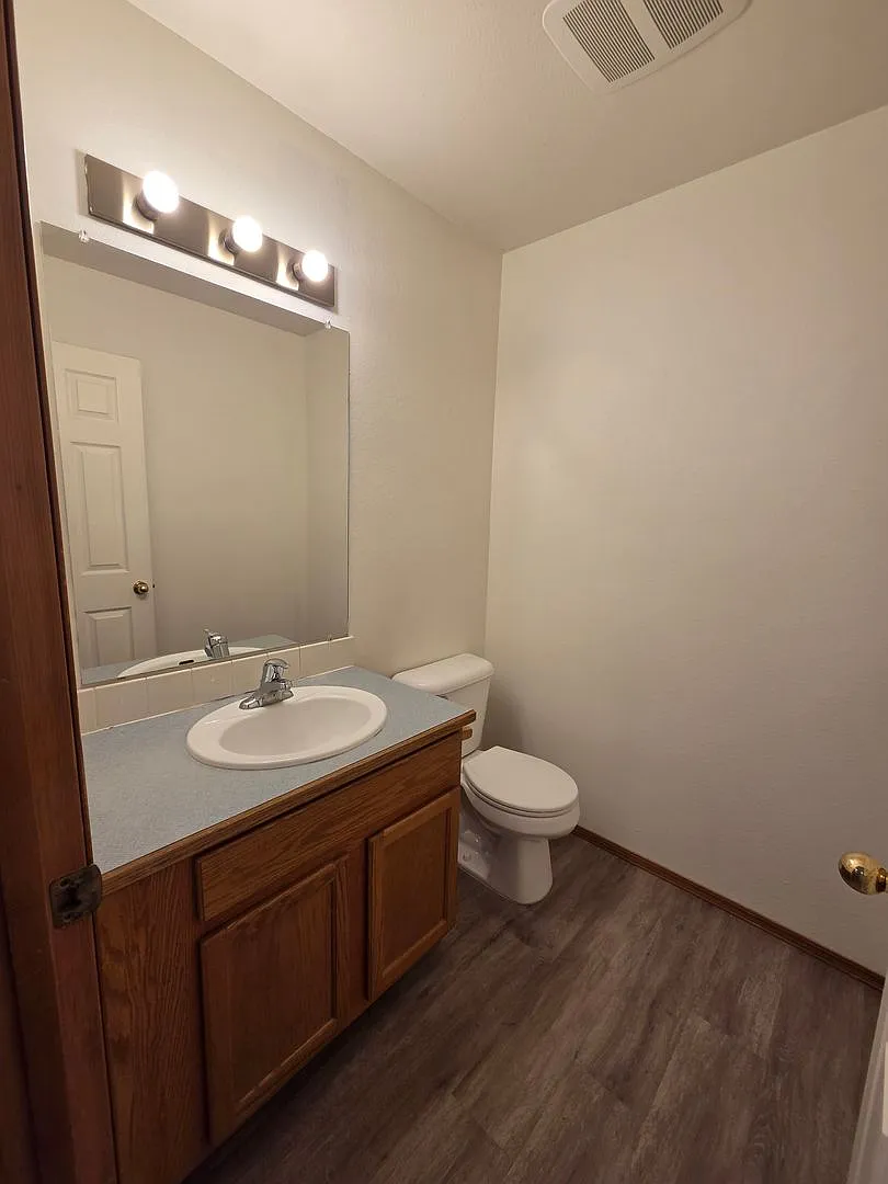 1404skyl — Photo 3