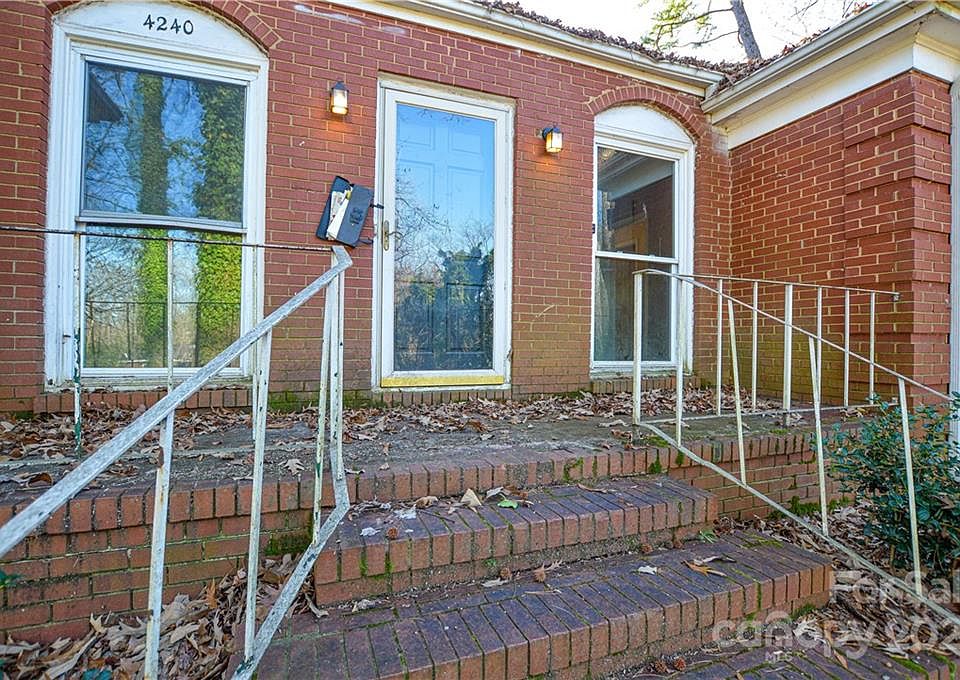 4240 Somerdale Ln, Charlotte, NC 28205 MLS CAR3936568 Zillow
