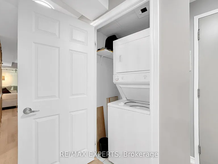 763 Bay St #307 — Photo 21