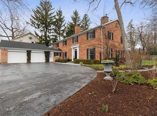 300 E Woodland Rd, Lake Forest, IL 60045