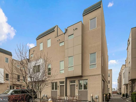 2nd image of 740 S Columbus Blvd Unit 46