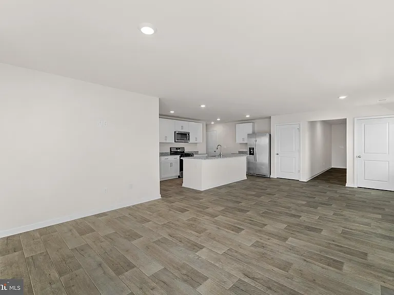 177 Schyrock Dr — Photo 8