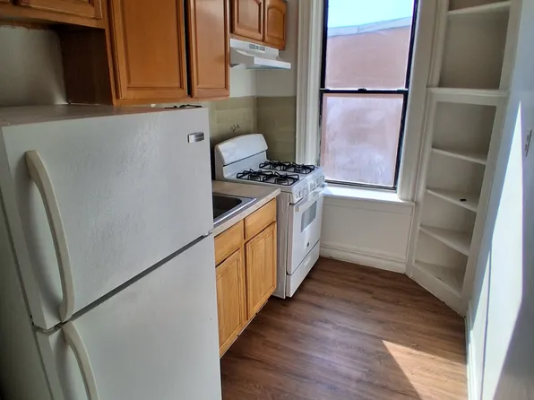 438 52nd Street image 1 of 10
