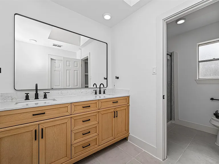 1834 Shadow Rock Dr — Photo 35