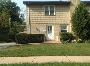 285 E 1st St, Elmhurst, IL 60126