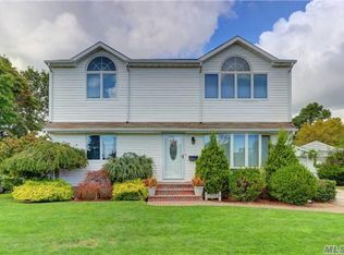 3939 Wicks Ave, Seaford, NY 11783