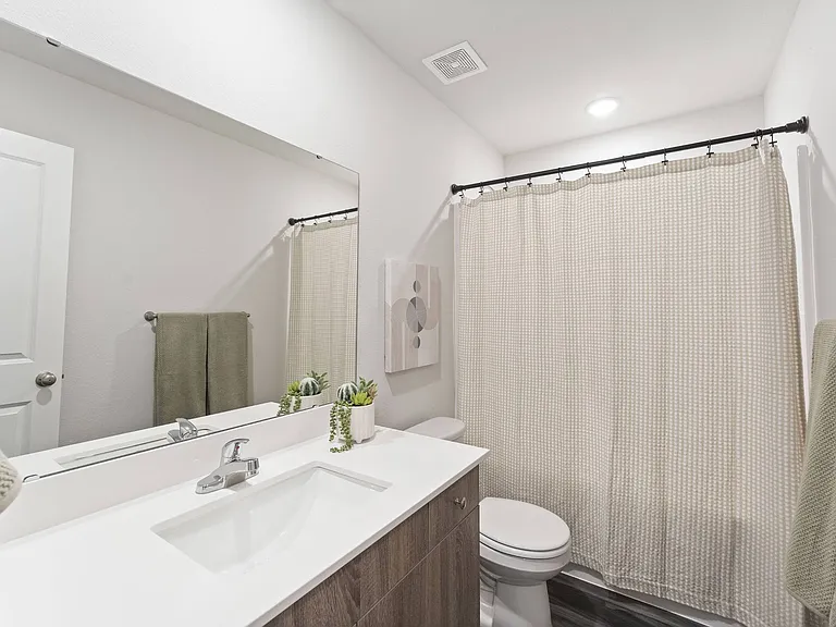 Barry West Townhomes — Photo 20