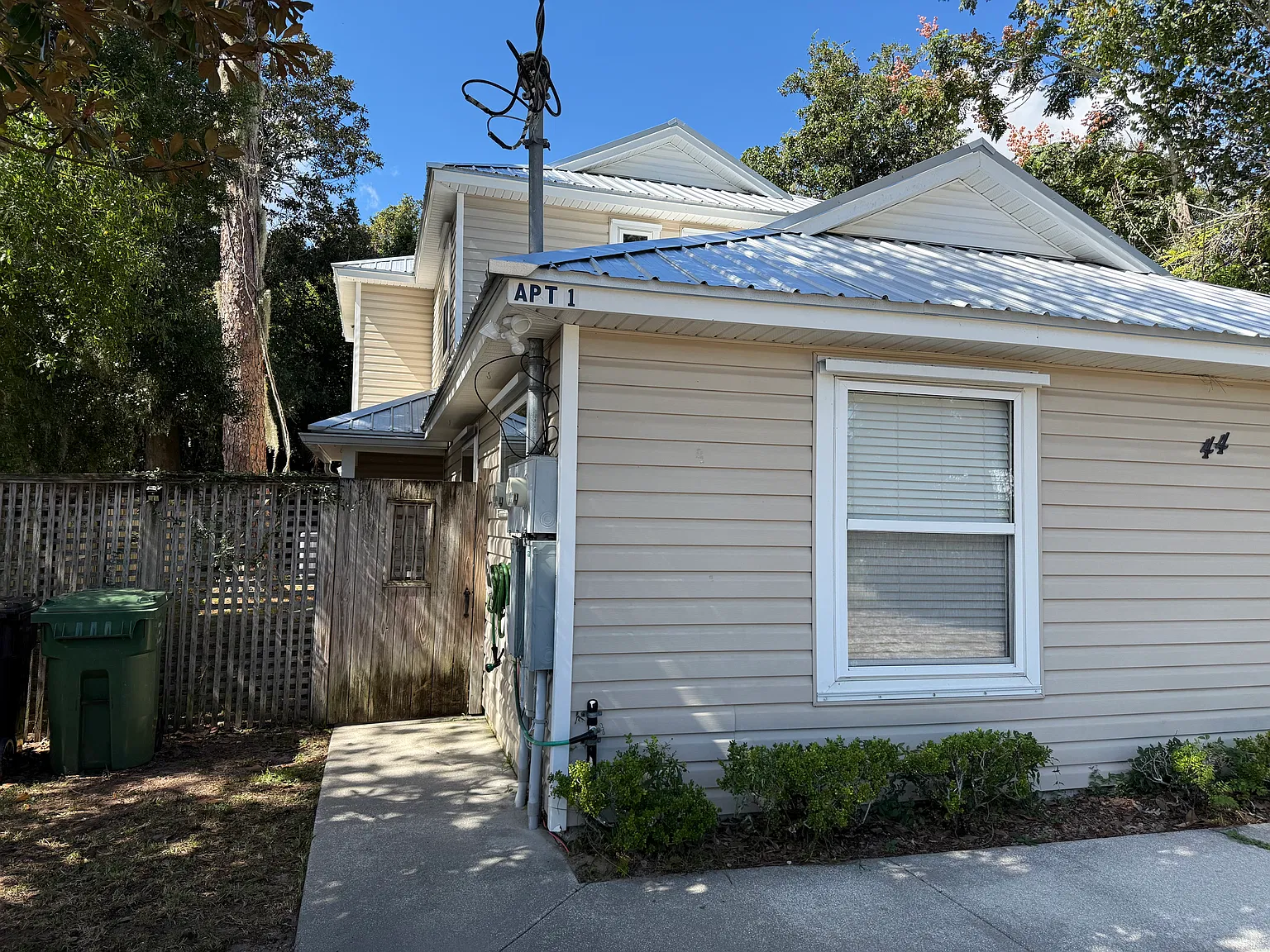 2 bed, 1201 sqft, $1,600 — Photo 2