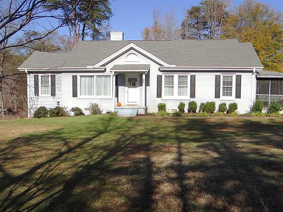 2nd image of 1 Hilltop Dr